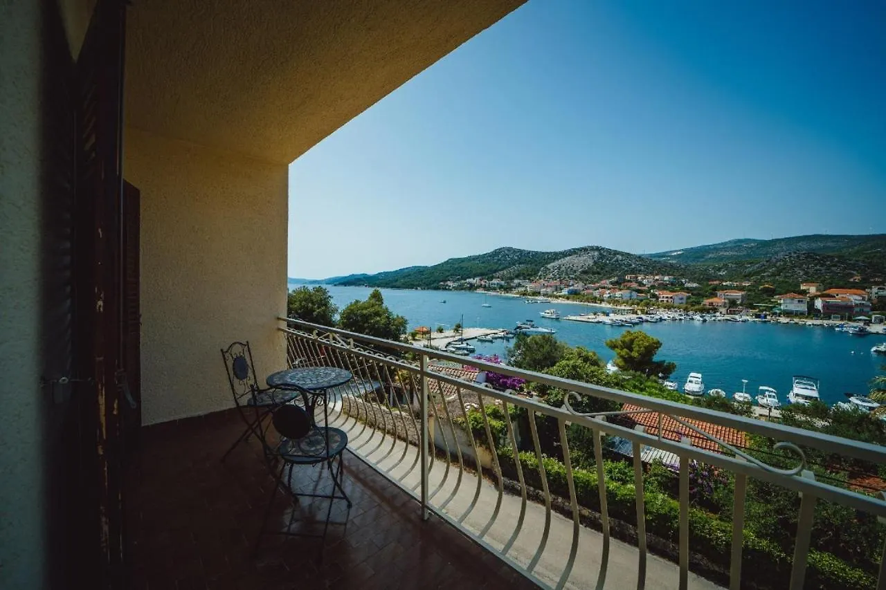 Seaside Apartments Seget Vranjica Croatia