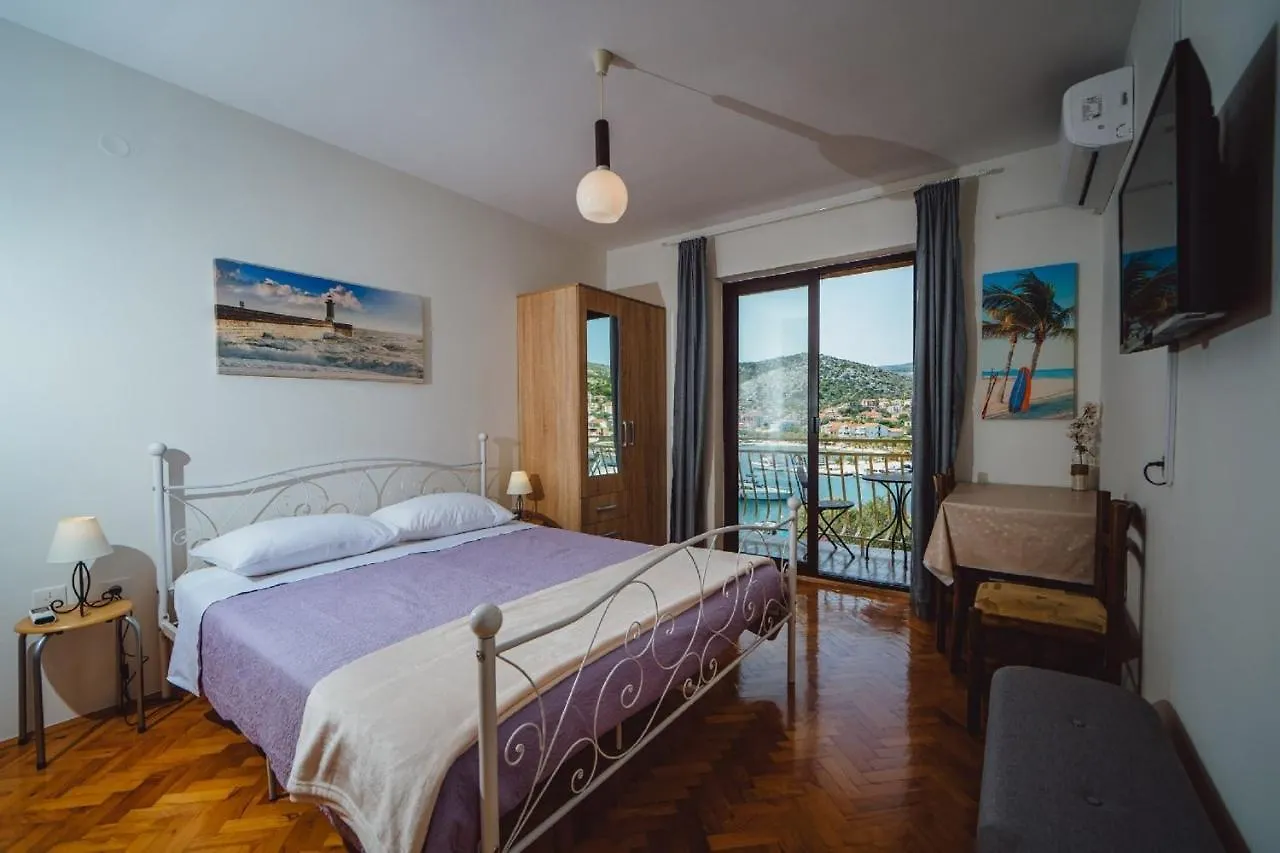 Seaside Apartments Seget Vranjica