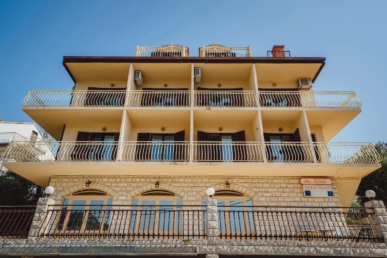 Seaside Apartments Seget Vranjica Guest house