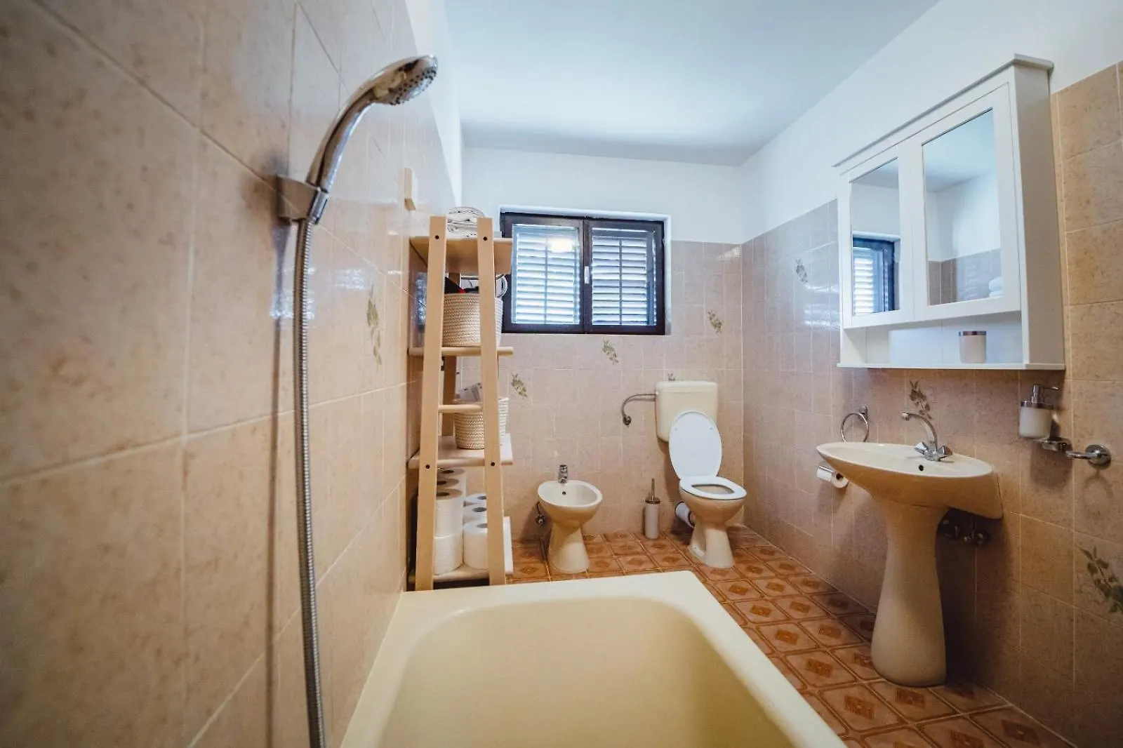 Seaside Apartments Seget Vranjica Guest house
